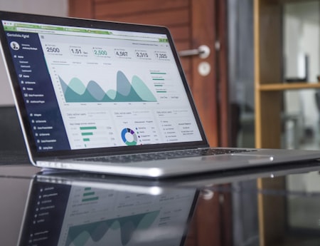 Fitch Projects Azerbaijan Non-Oil Growth to Strengthen Through 2026