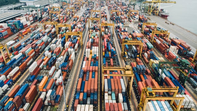 Azerbaijan Accelerates the Middle Corridor: Fleet Deals, Digital Permits and a $1 Billion Trade Target