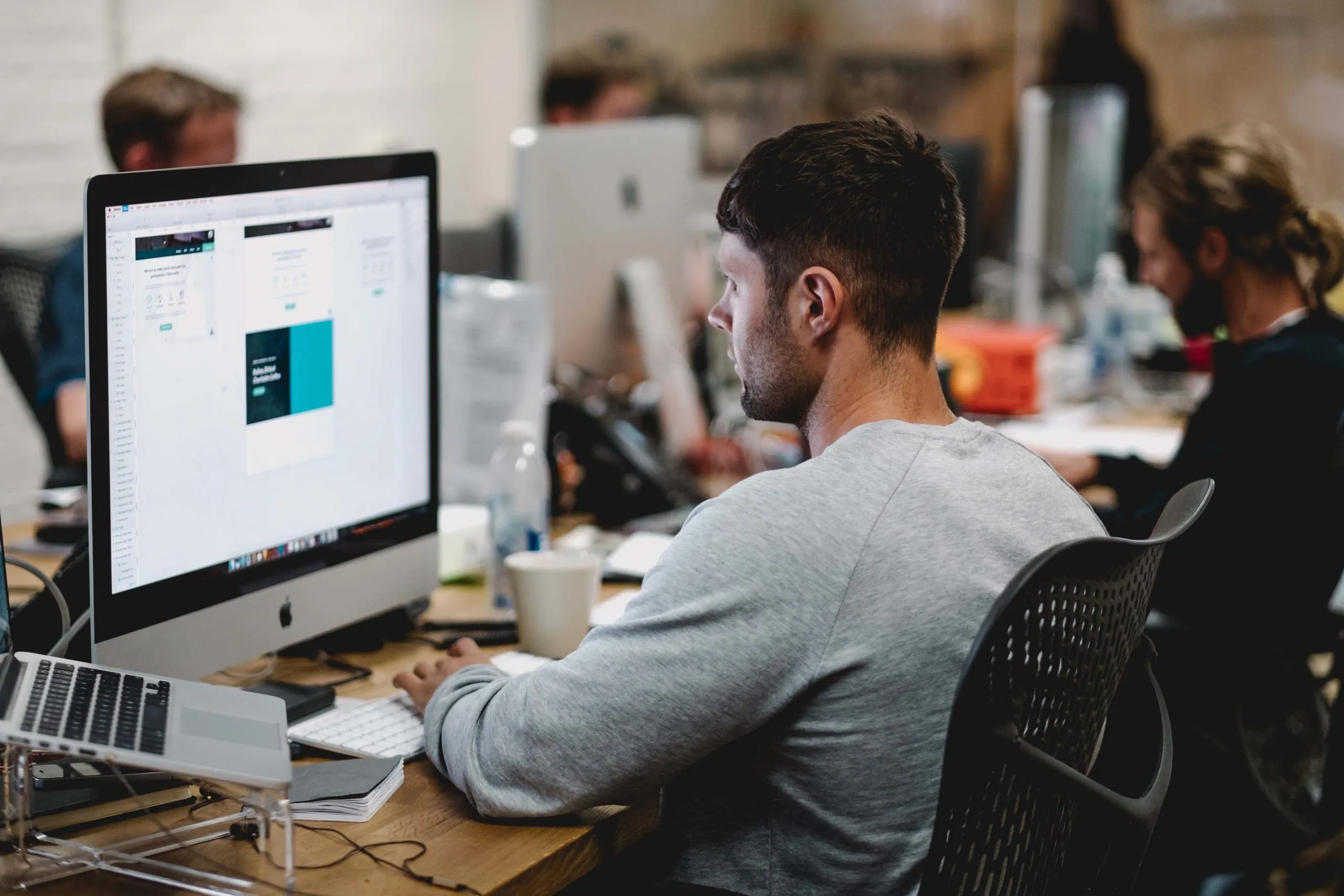 Top Reasons You Should Hire a Design Service for Your Digital Signage