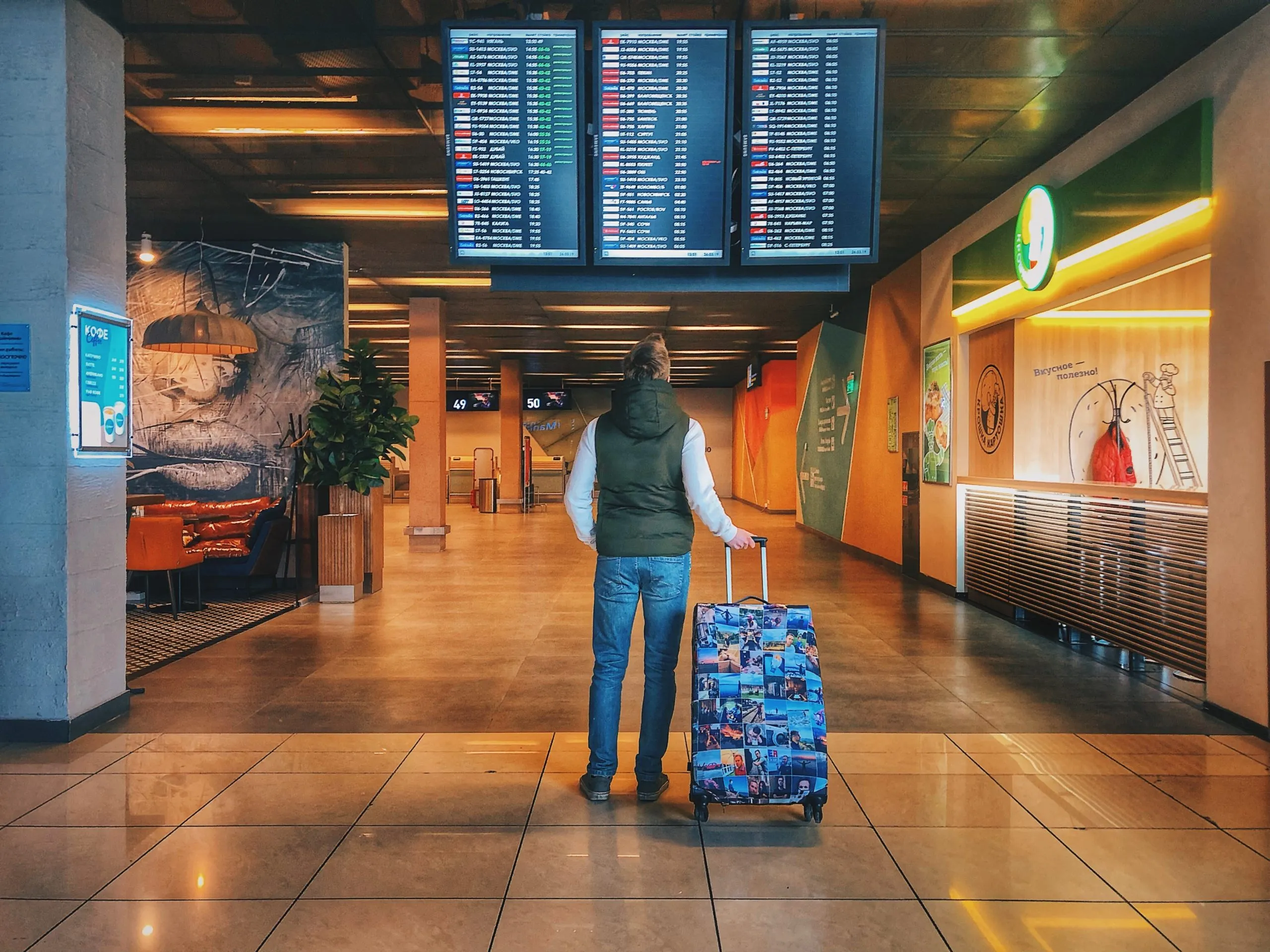 Flight Information to Display on an Airport Screen