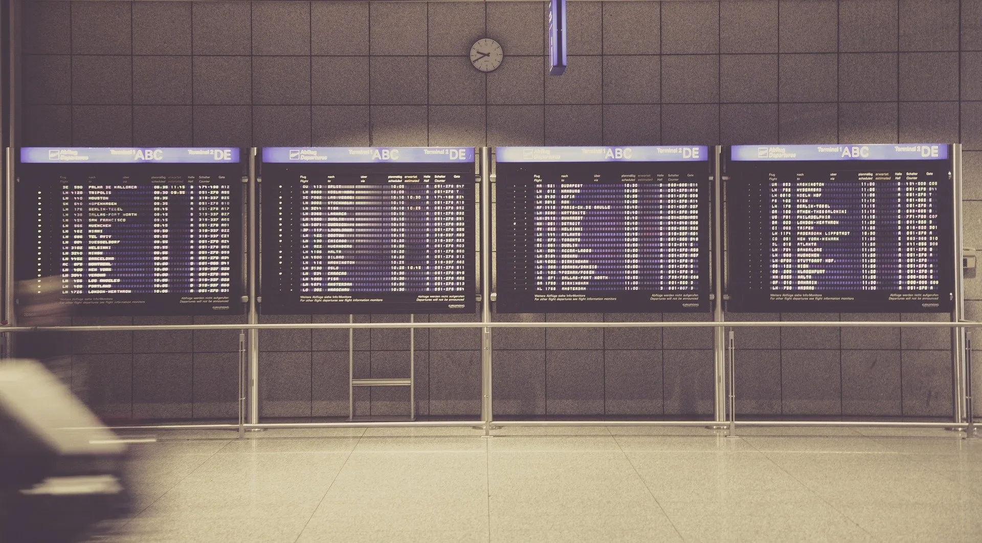 What Are Airport Flight Boards?