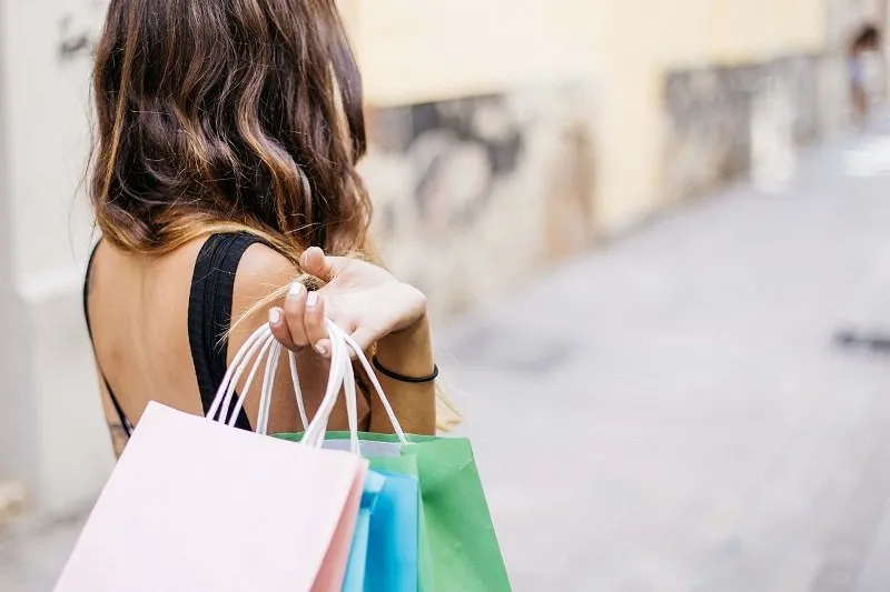 4 Ways Smart Digital Signage Can Affect What You Shop for