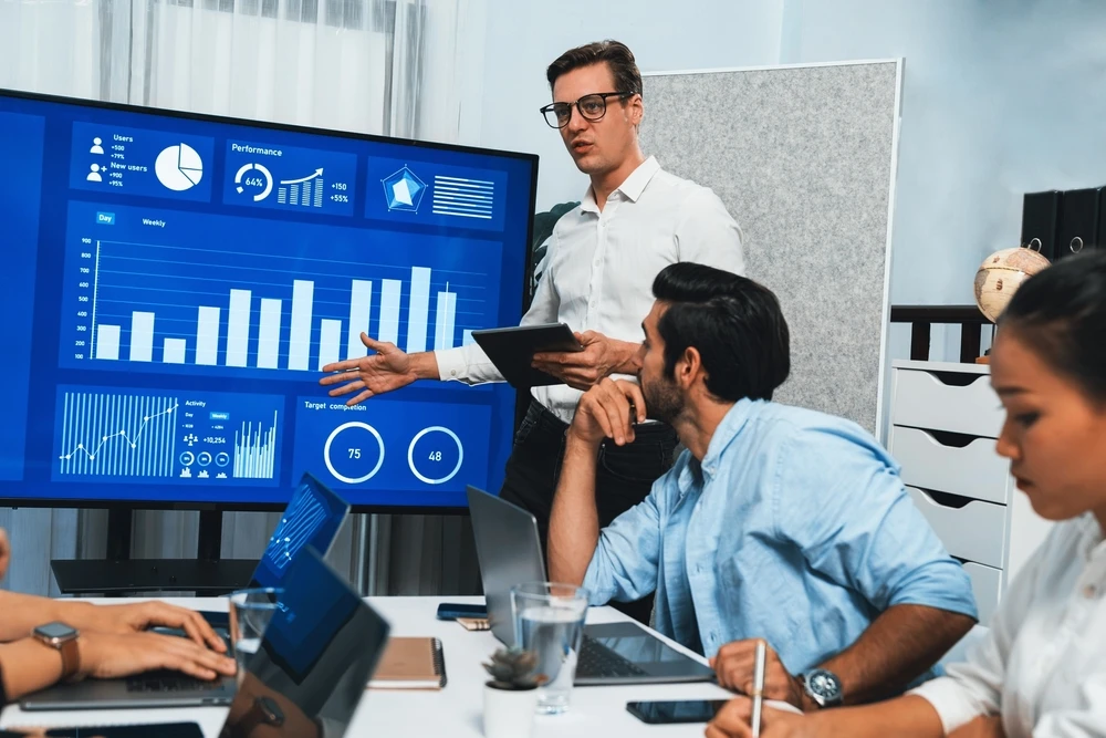 Real-Time Power BI Dashboards on Digital Signage: The Fastest Path from Data to Decisions