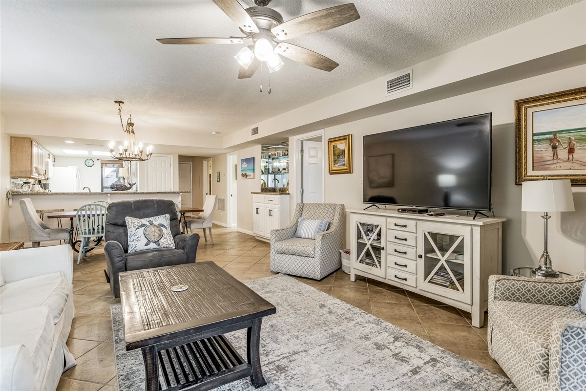 Orange Beach Beachfront Condo 2 Bedroom Sleeps 8 pool, bunk beds photo 3