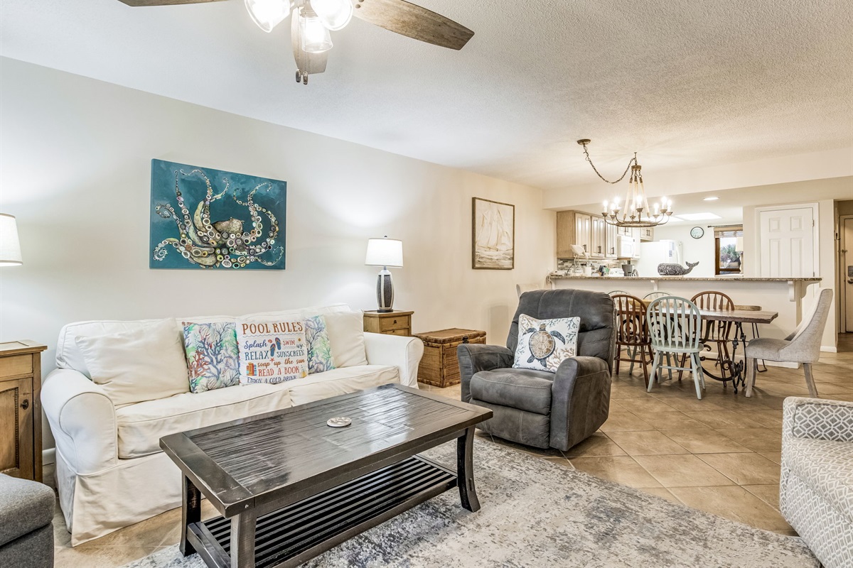 Orange Beach Beachfront Condo 2 Bedroom Sleeps 8 pool, bunk beds photo 5