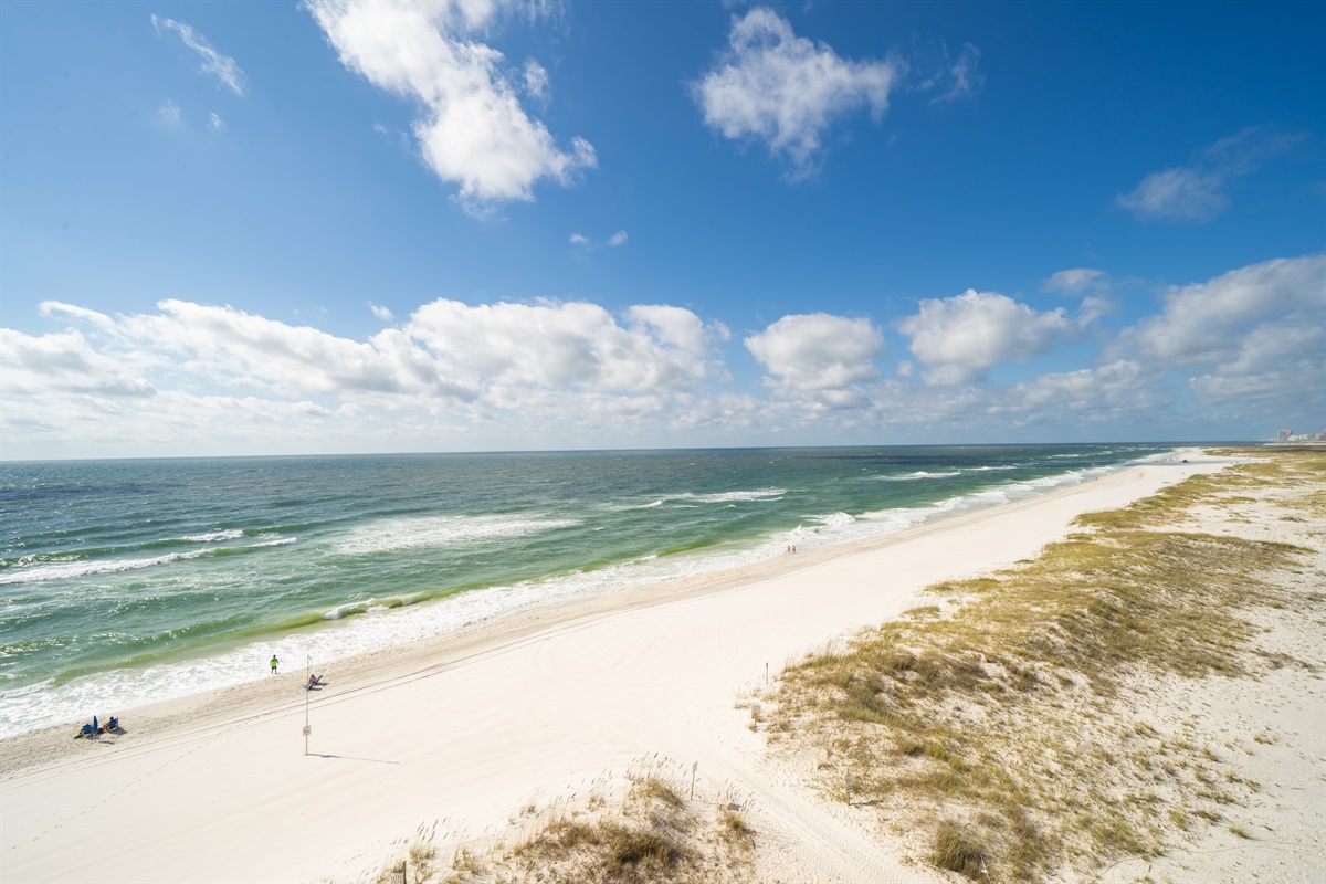 Orange Beach Gulf-View Corner Unit 3BR • Sleeps 8 • Wet Bar • 2 K Beds • Pools photo 2