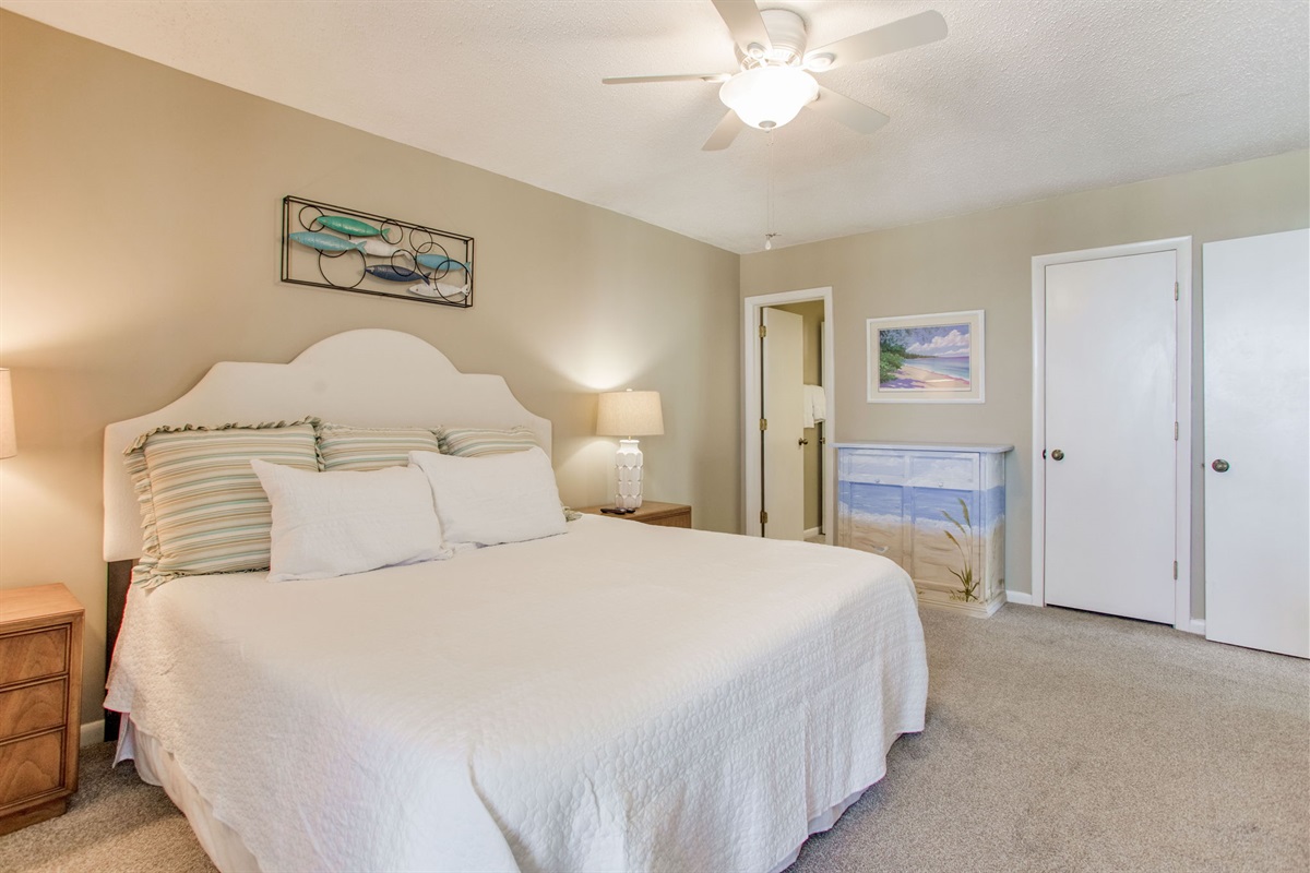 Orange Beach Gulf-Front 3BR • Sleeps 10 • Murphy Bed • Pools • Boat Slips photo 3
