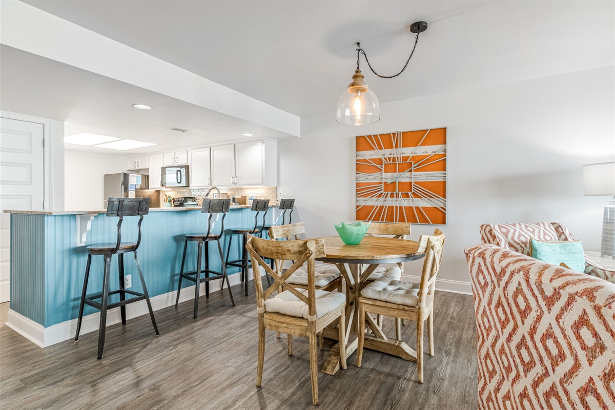 Orange Beach Gulf View 2BR • Sleeps 6 • 2 Pools • Beach • Boat Slips photo 4