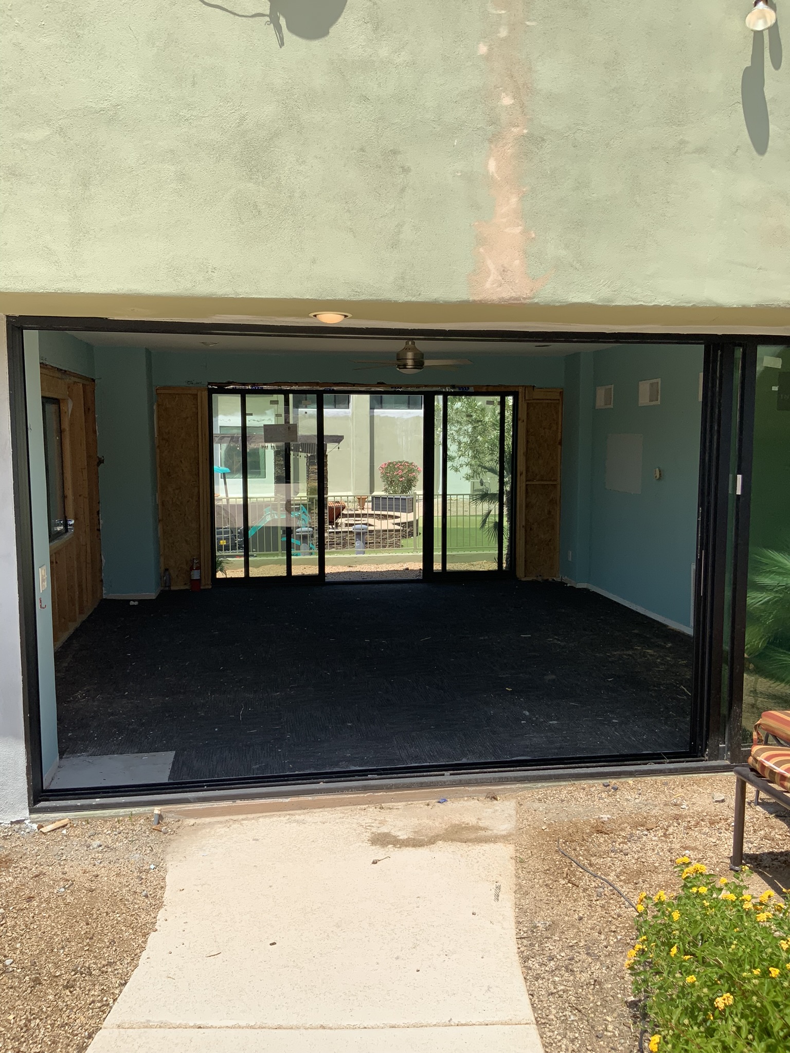 Turquoise Pool House - Before