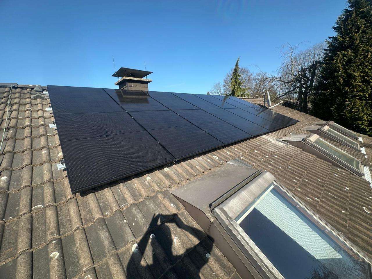 Dach mit Solaranlage