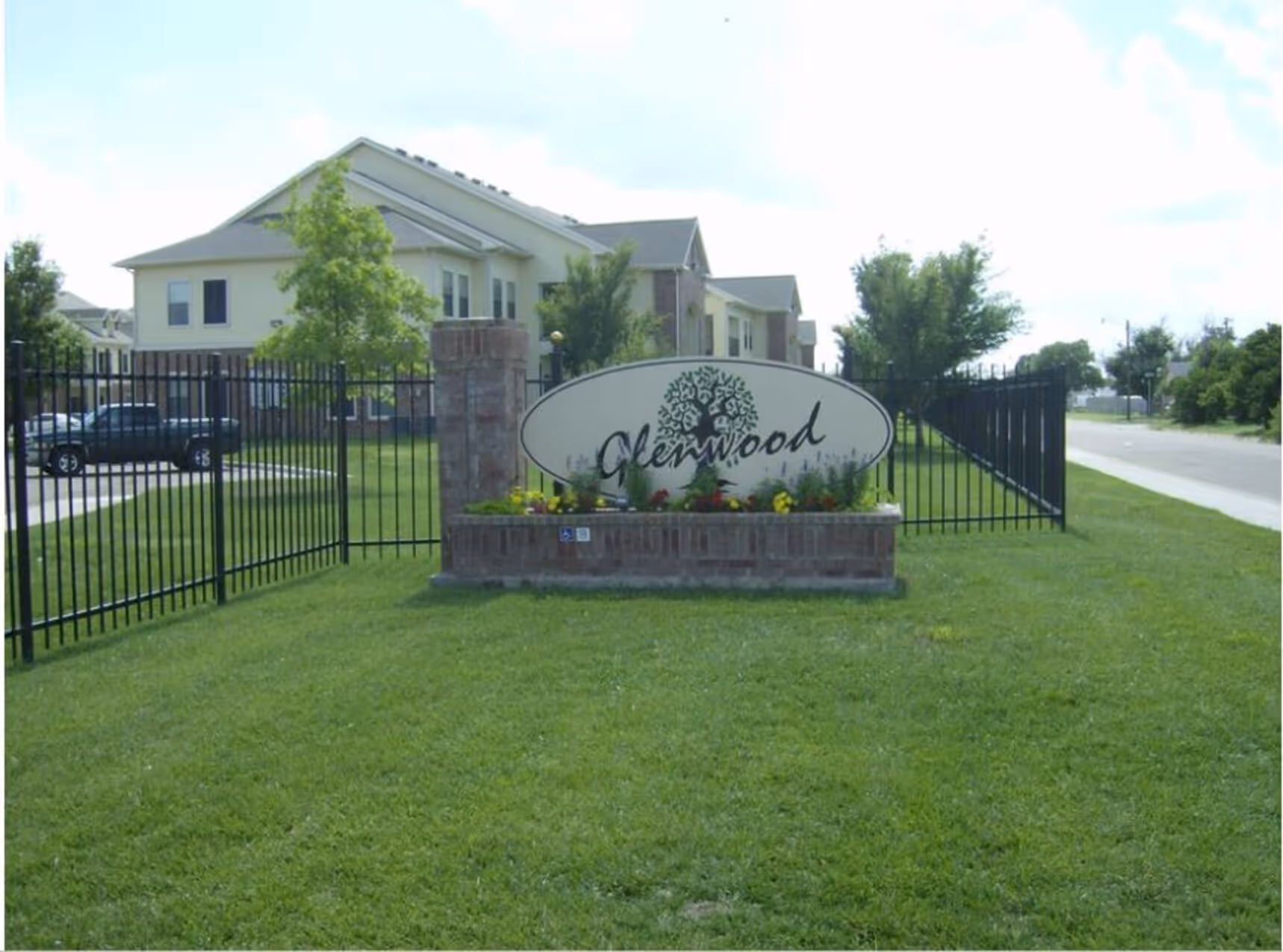 Glenwood exterior logo sign