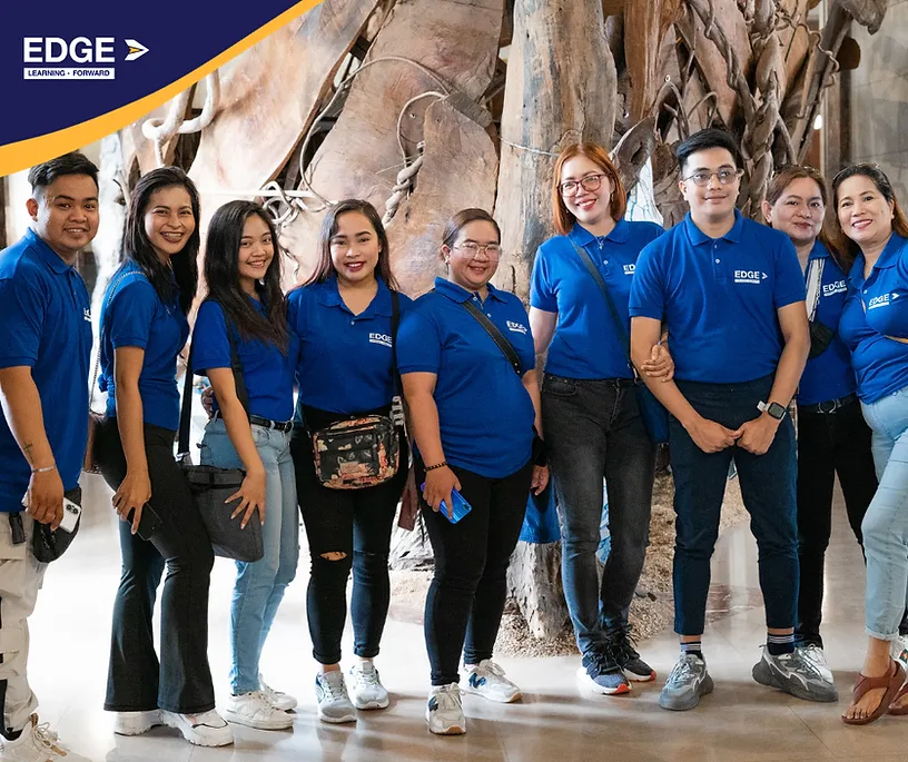 Group photo: Teacher Community Blog: EDGEventure - National Museum