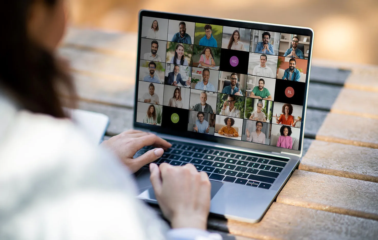 virtual-business-meeting-outdoors-what-tools-and-techniques-ensure-effective-screening-for-online-tutors-edge-tutor