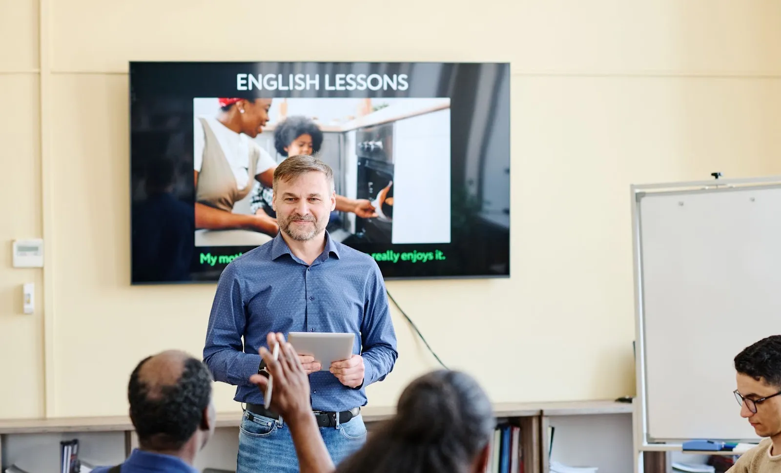 man-teaching-english-lessons-to-adults-edge-tutor