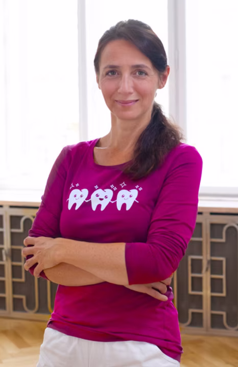 Ivana - lékařka Kiss Dent