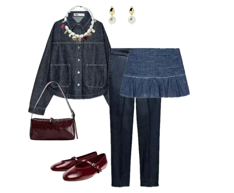 jaqueta jeans escura Zara, calça jeans, saia peplum xadrez azul, sapatos loafer de couro bordô, bolsa transversal de couro bordô, colar statement multicolorido, brincos dourados