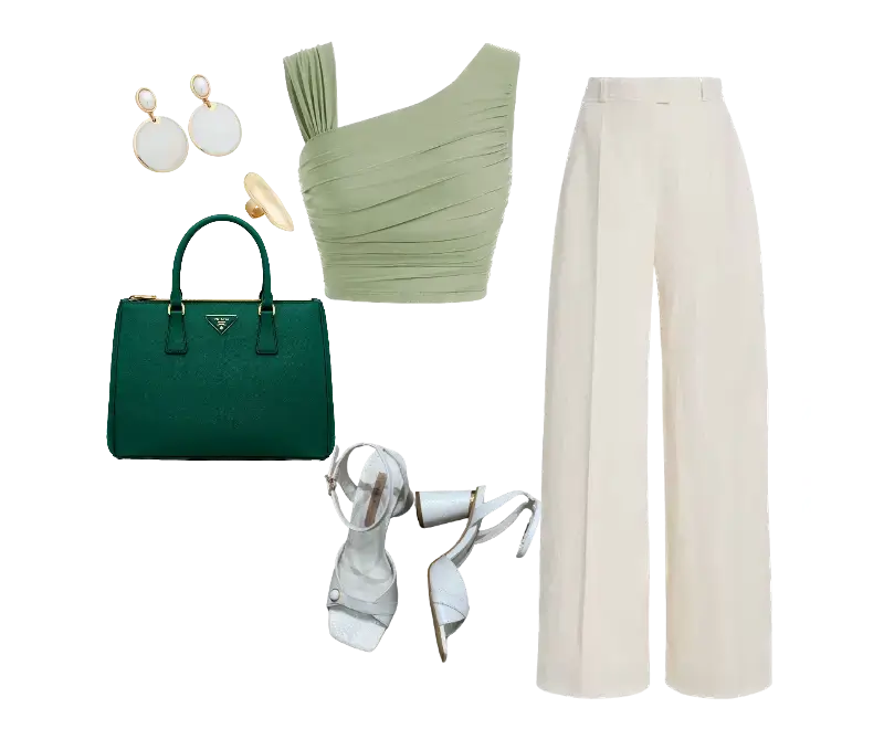 top de um ombro só verde drapeado, calças pantalonas off-white, sandálias de salto em couro branco, bolsa estruturada verde escura, brincos de pérola pendentes