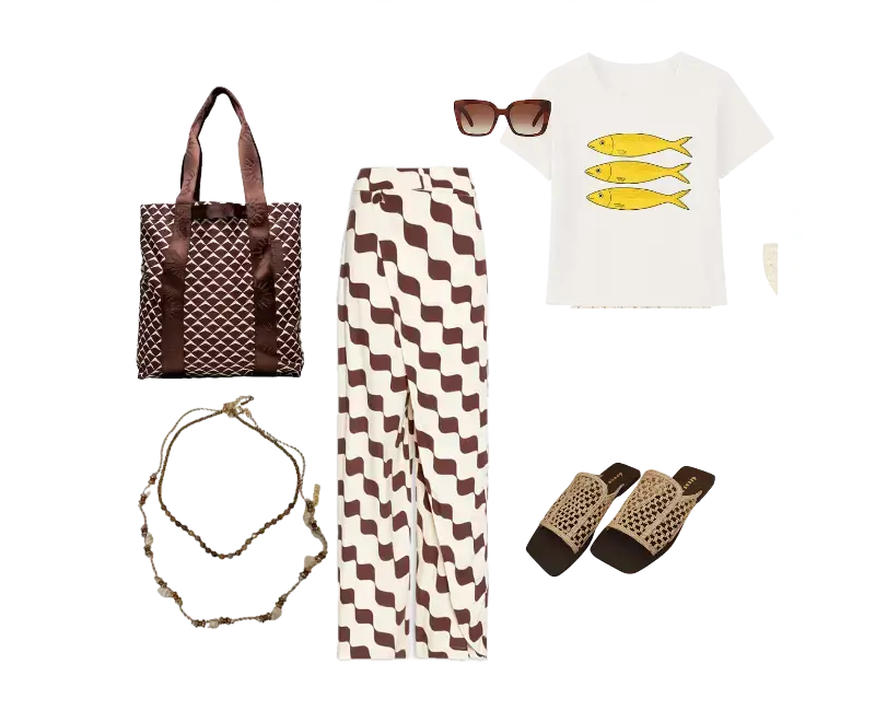 Blusa de algodão branca com estampa de peixes amarelos, Calça pantalona geométrica marrom e branco, Sandálias de couro marrom com detalhe trançado, Óculos de sol retrô marrom, Bolsa tote quadriculada marrom, Colar de corda dourado