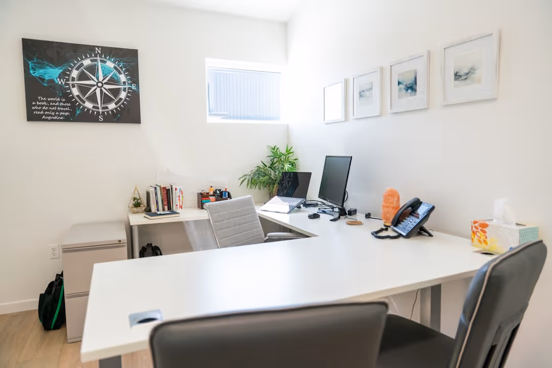 modern, flexible office interior - commercial property development