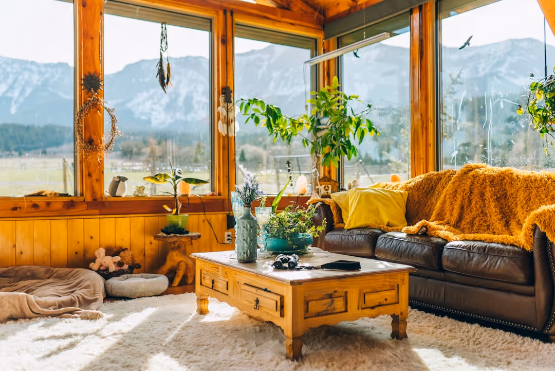 stylish vacation rental living room - Vacation rental funding