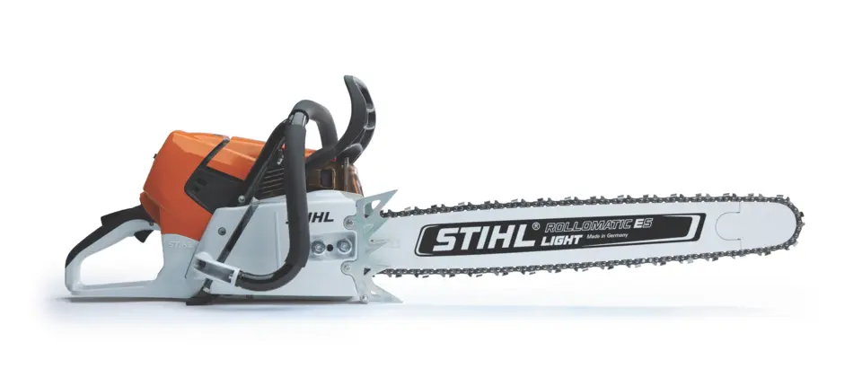 This wrap-handle chainsaw delivers the professional power and rugged dependability needed to take on tough felling jobs.