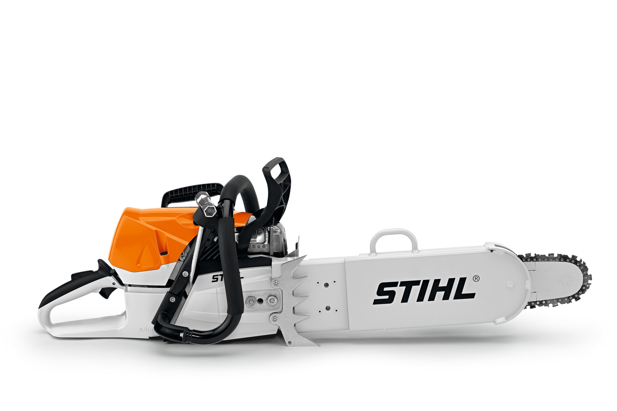 Offering reliable power, this chainsaw is designed exclusively for fire, rescue, and emergency service personnel.