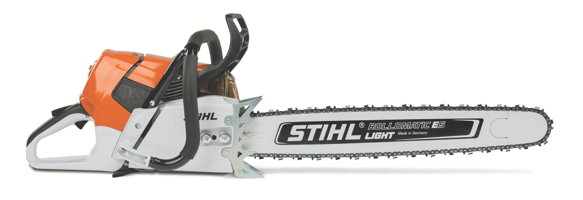 For the demanding professional, this fuel-efficient, wrap-handle chainsaw is suited for use with long guide bars.