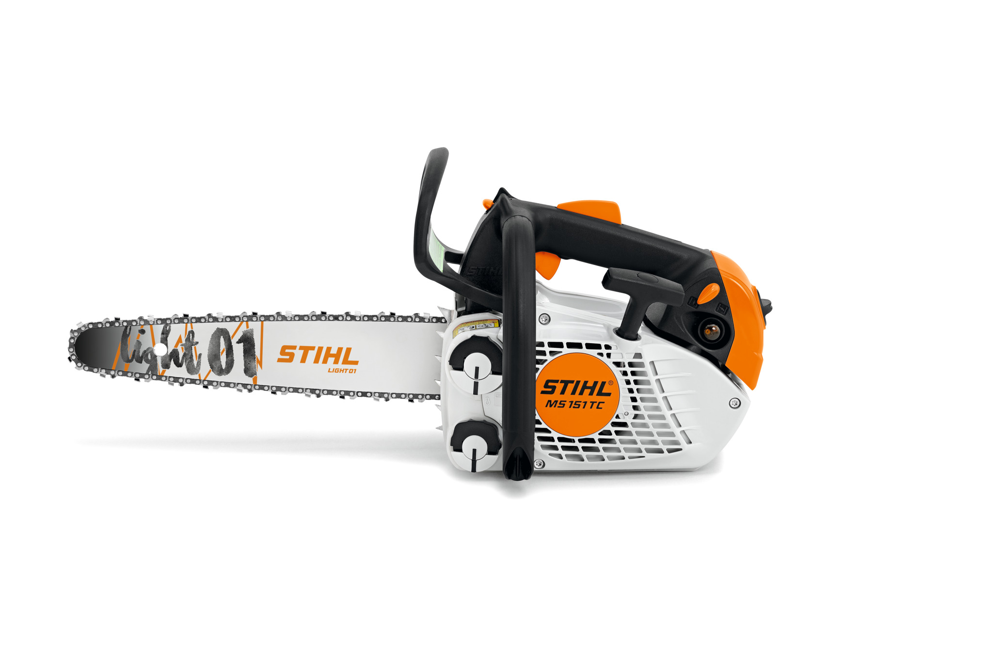 Thanks to its lightweight design and excellent maneuverability, this professional in-tree saw improves efficiency and minimizes fatigue.