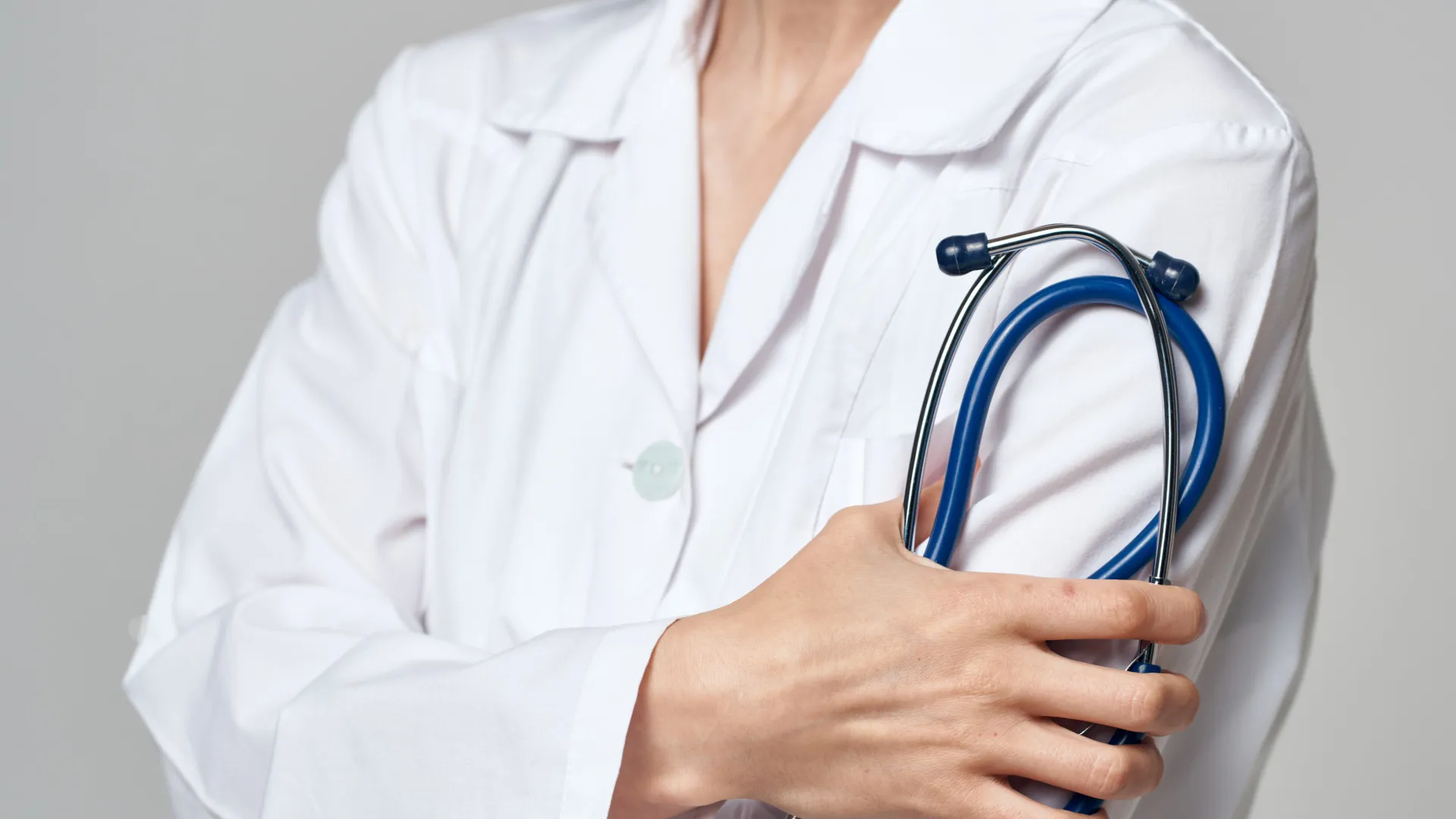 Médecin nutritionniste partenaire SENES - expertise médicale dénutrition troubles déglutition seniors