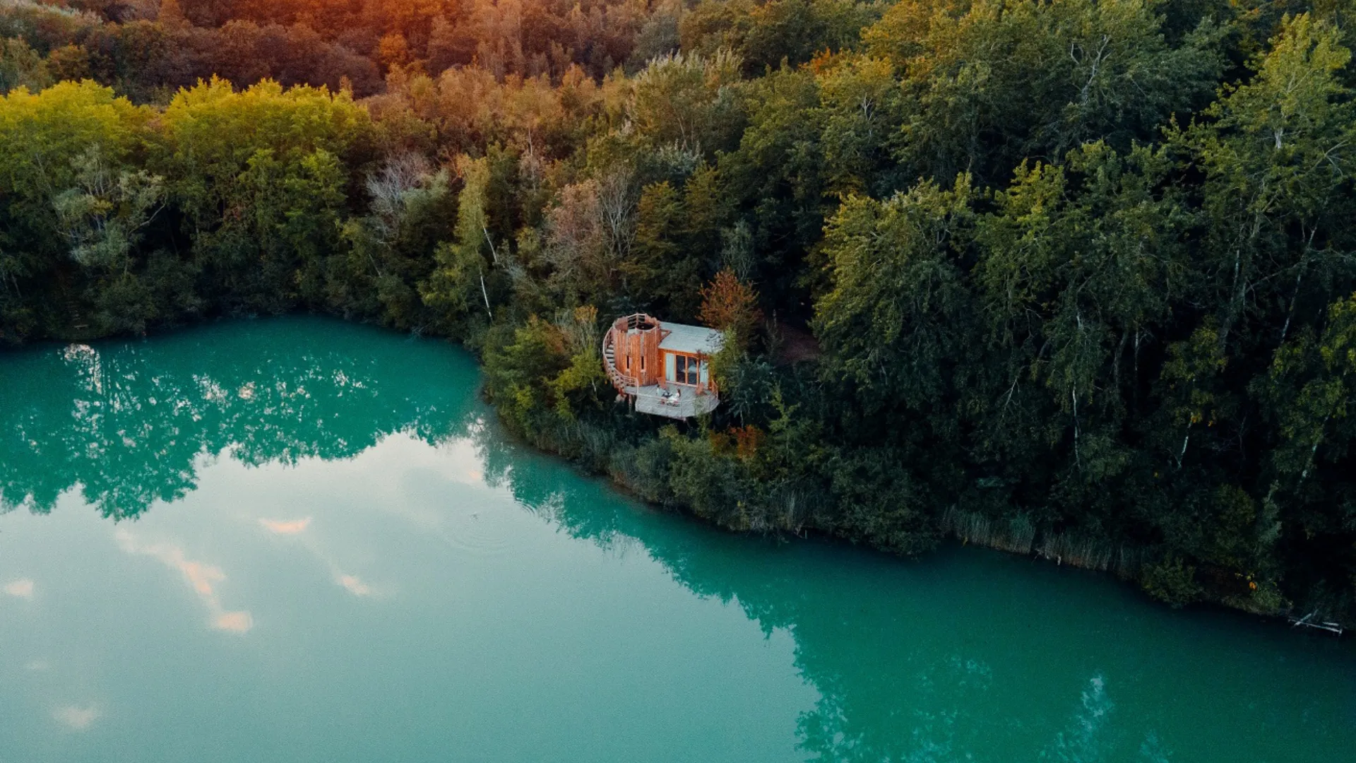 Cabane au bord de l'eau Coucoo Cabanes