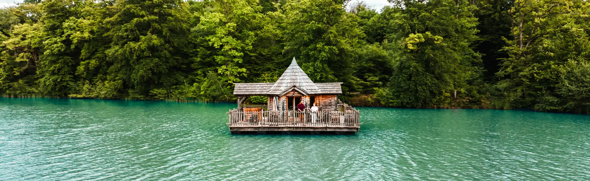 Escale Spa Hütte | Cabanes des Grands Reflets | Kabine auf dem Wasser