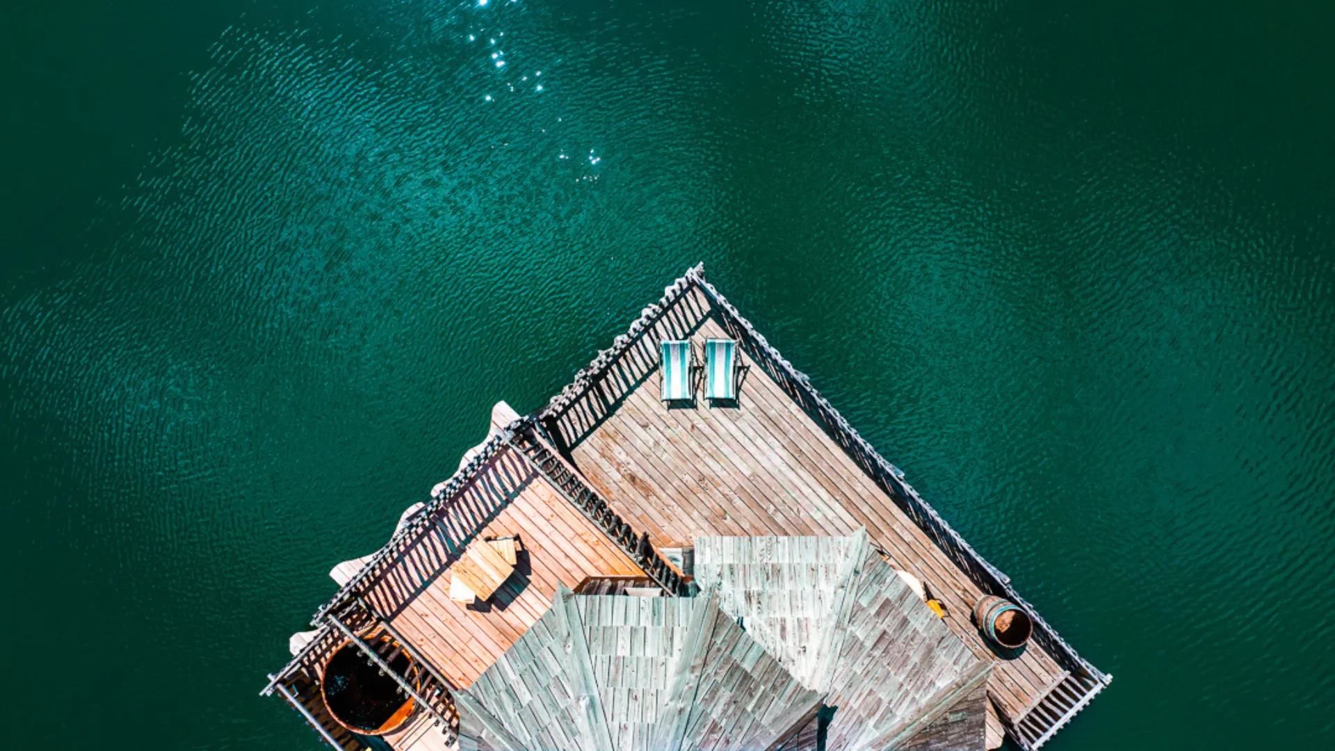 Cabane flottante vue de haut @elsa_cyril