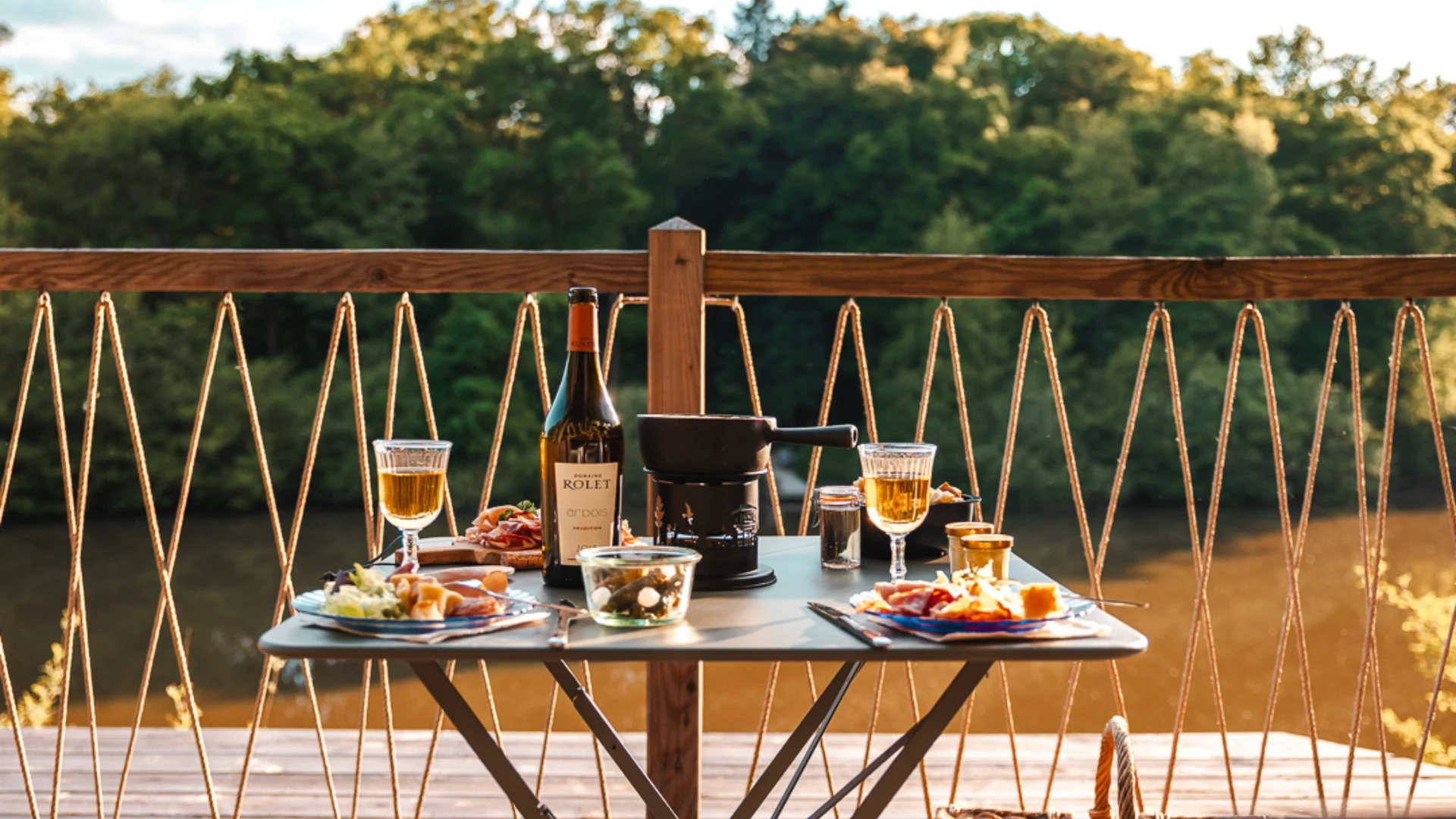 Panier dîner sur la terrasse