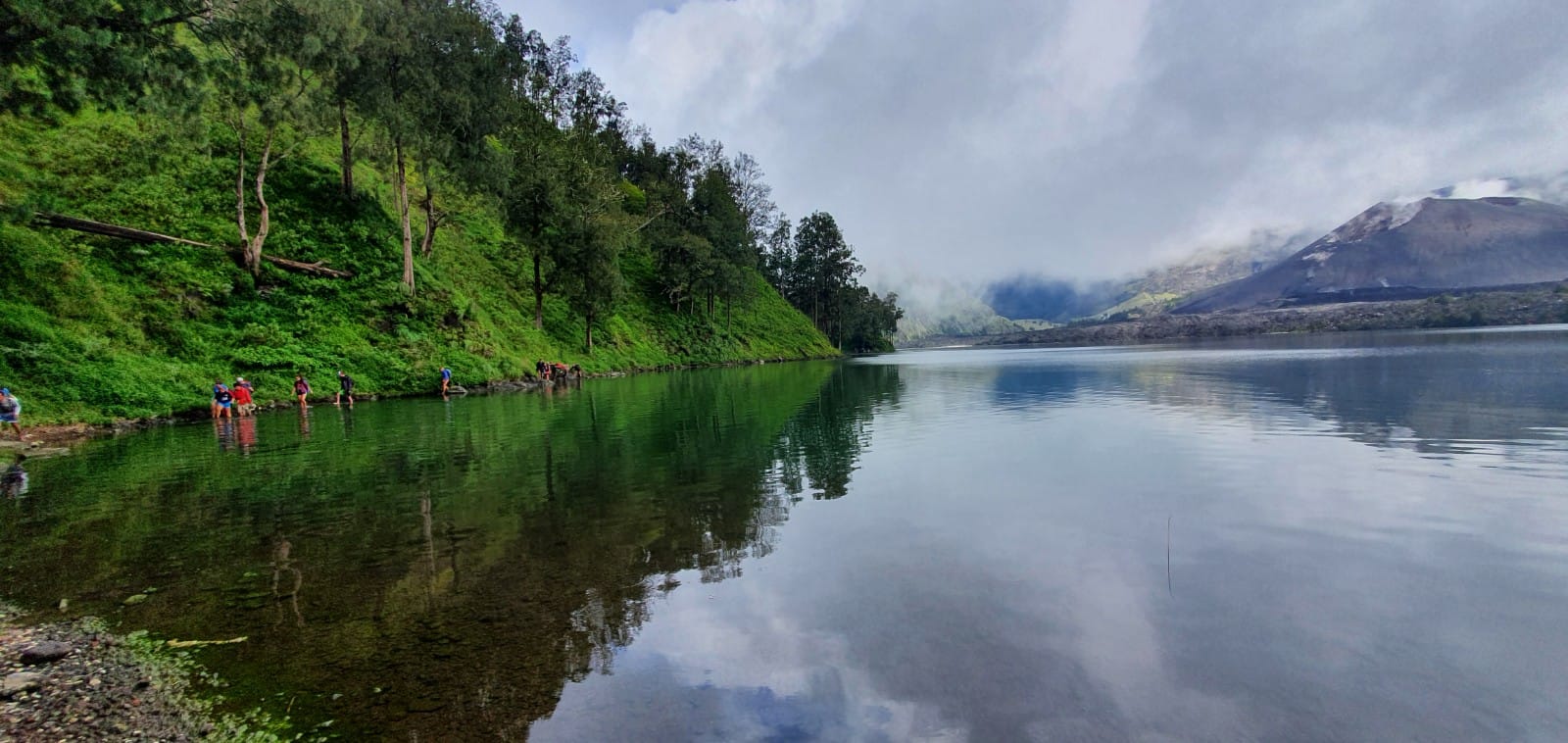 Penimbungan Waterfall Mount Rinjani