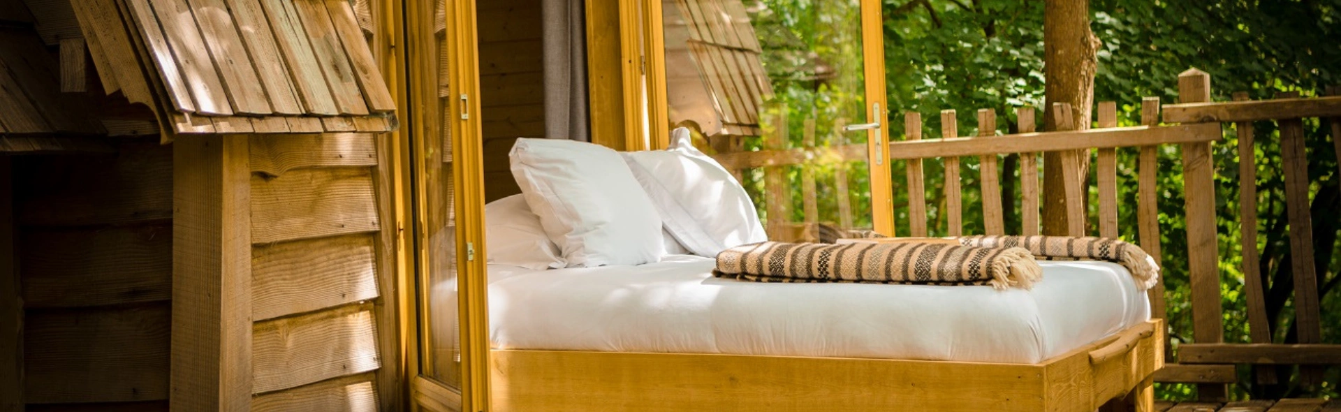 Cabane perchée dans les arbres Spa Etoilée - Duo