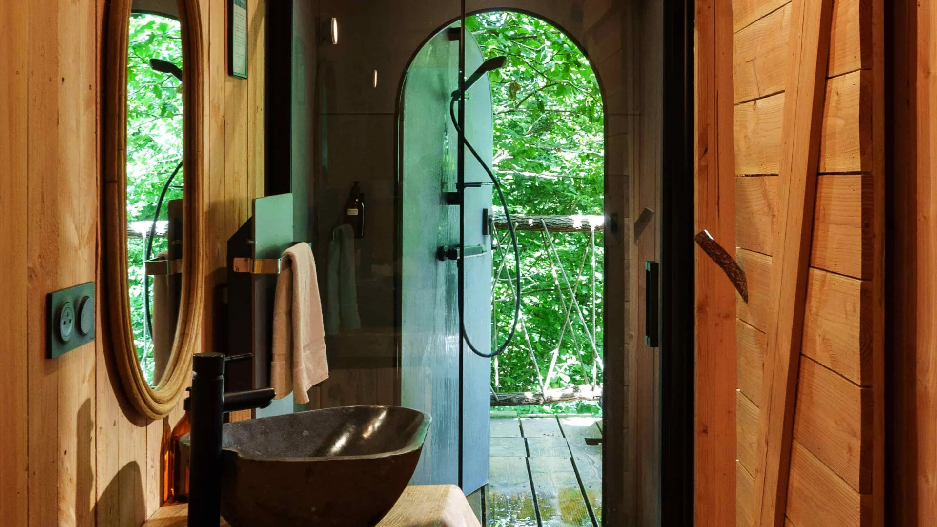 Cabane Spa Terre-et-ciel - Cabanes de La Réserve