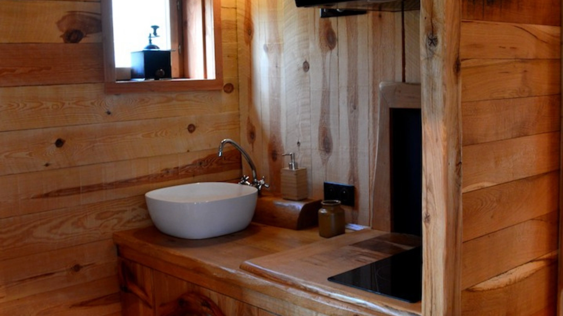Cabane au Fil de l'Eau | Cabanes de la Réserve
