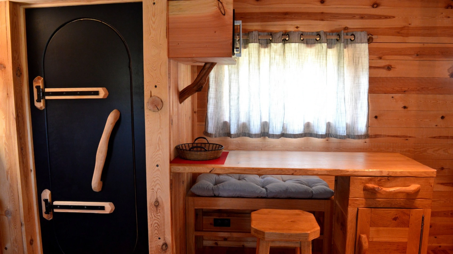Cabane au Fil de l'Eau | Cabanes de la Réserve