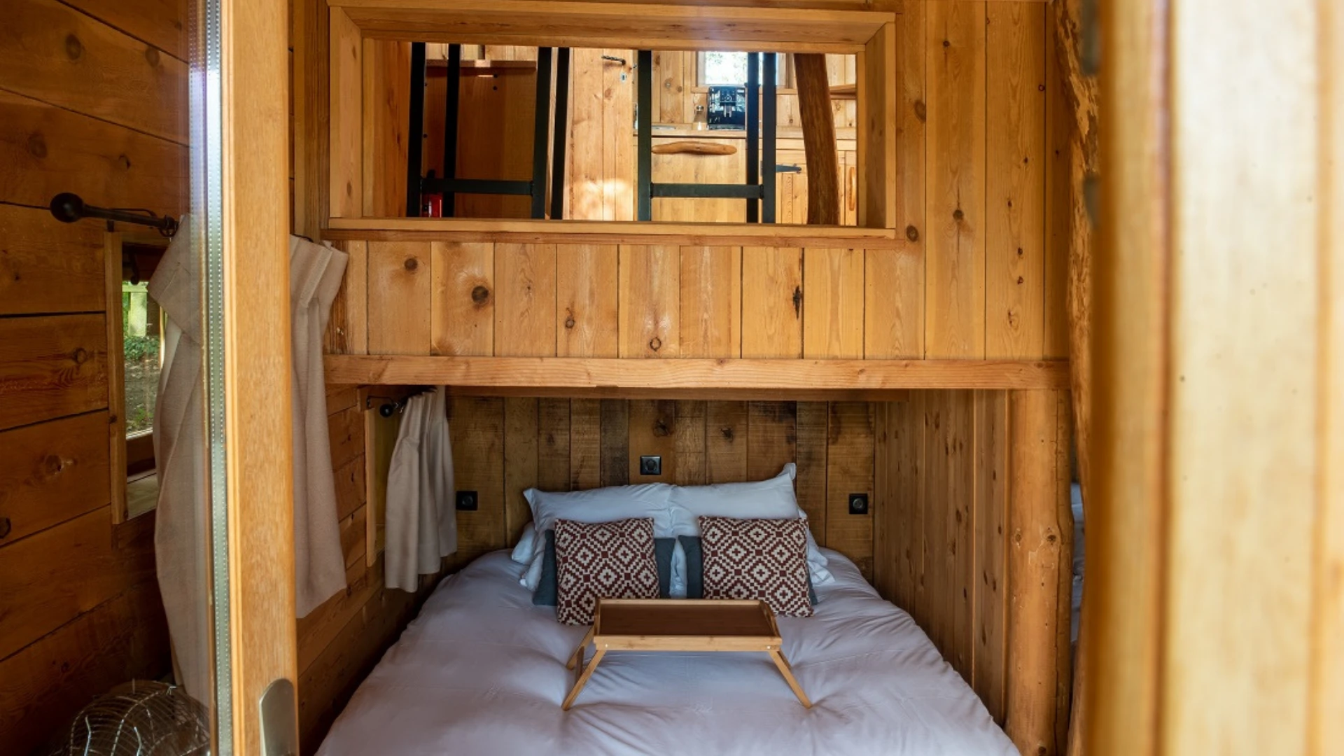 Cabane Spa Reflets Bleus | Cabanes de la Réserve