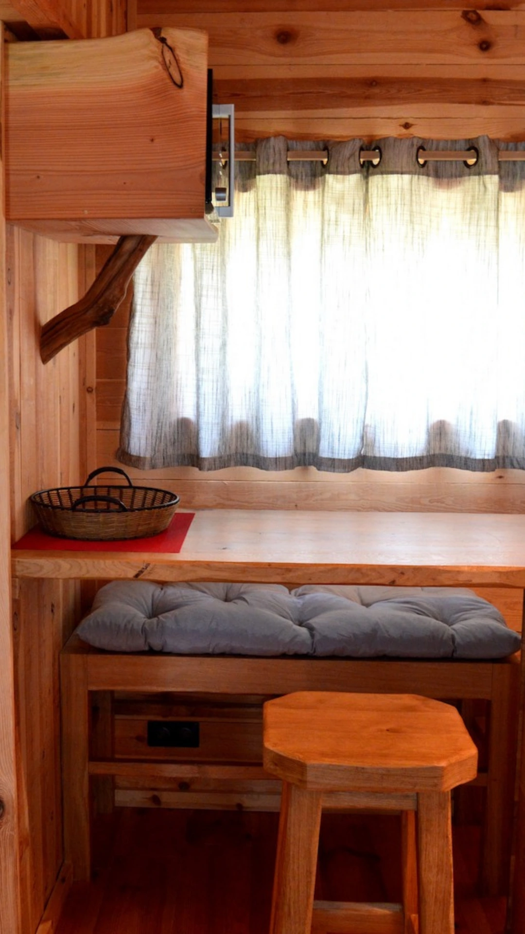 Cabane au Fil de l'Eau | Cabanes de la Réserve