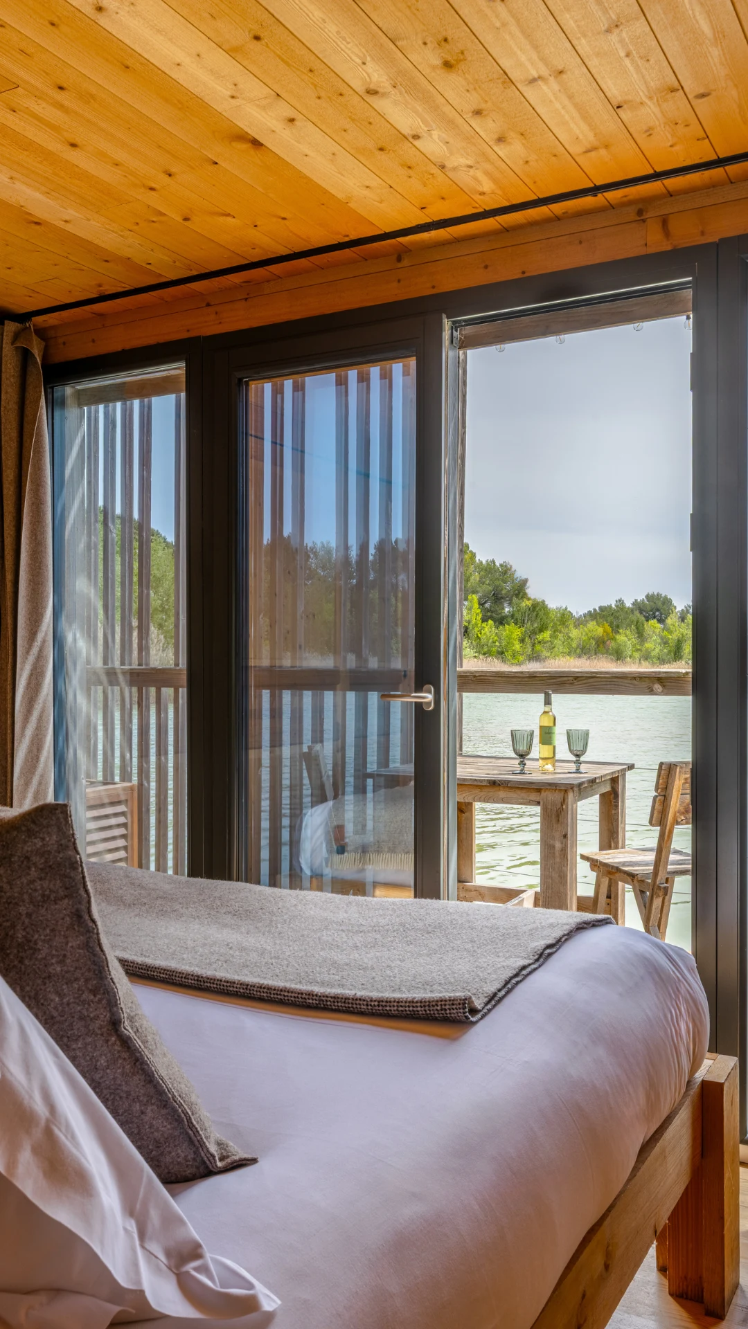 Cabane Spa Bora Bora Cabanes des Grands Cépages