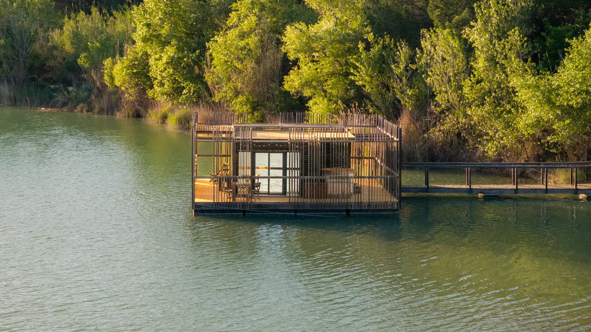 Cabane Spa Bora Bora Cabanes des Grands Cépages