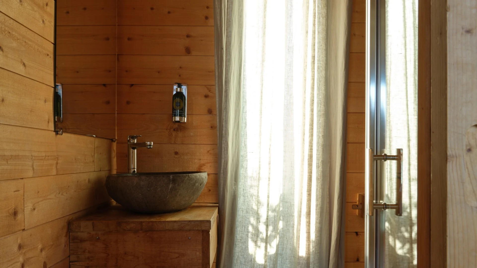 Cabane Spa Provençale Cabanes des Grands Cépages