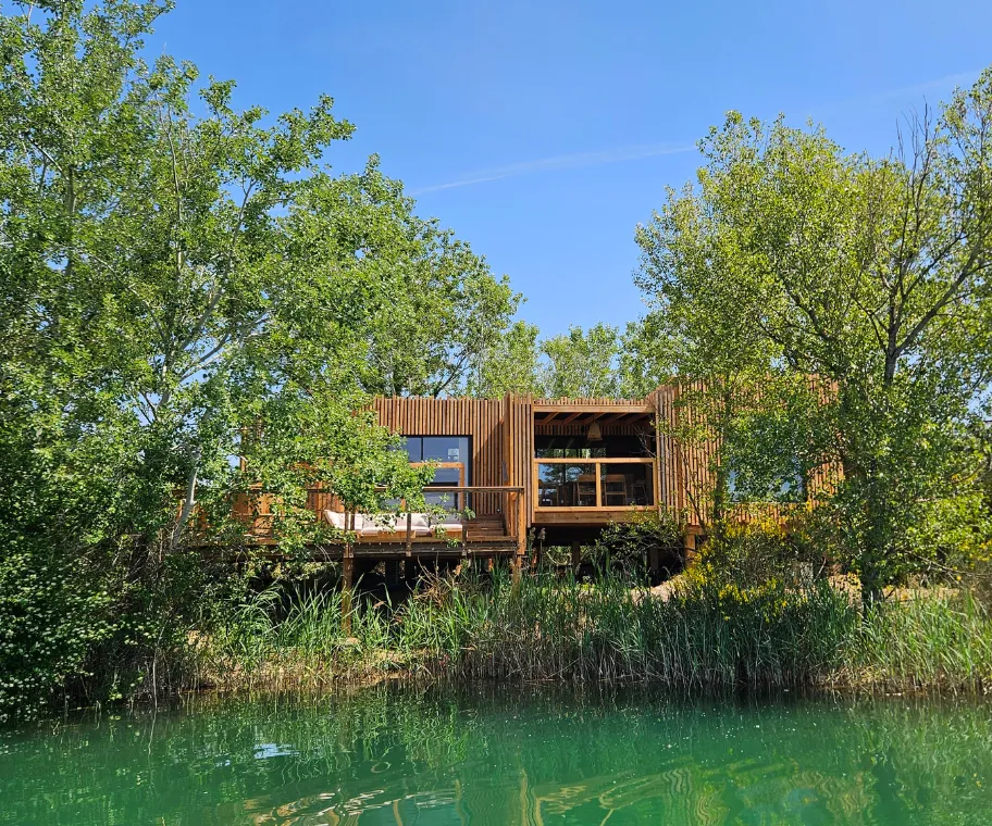 Cabane Spa Tropicale | Cabanes des Grands Cépages | Nature