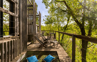 Cabanes dans les arbres en Provence : 7 nouvelles cabanes ouvrent aux Grands Cépages