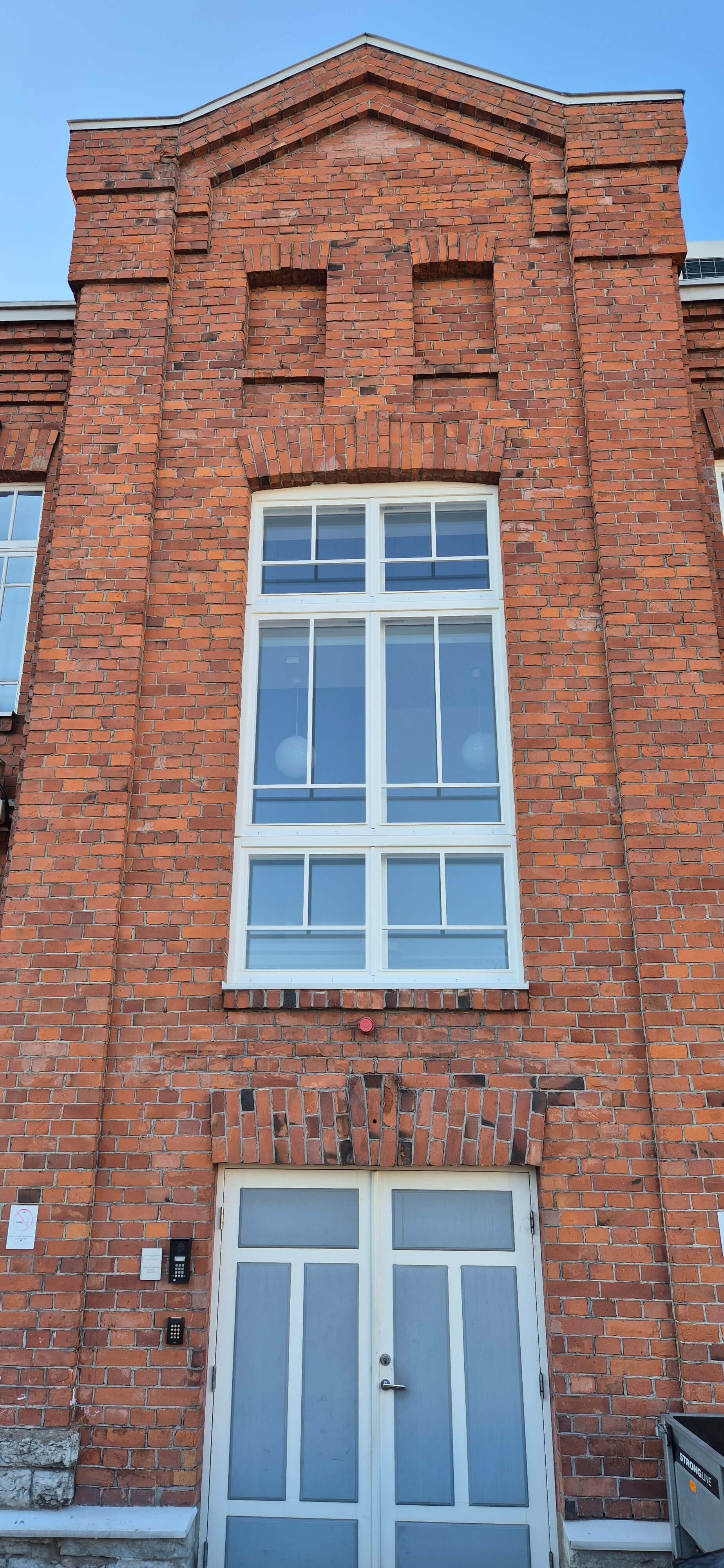 Uste ja akende paigaldus Eestis – Ma Sulle Ehitan OÜ kvaliteetselt teostatud töö.