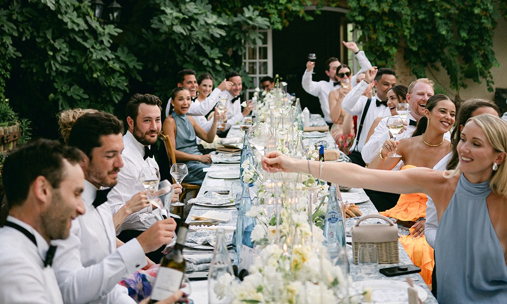 Réception de mariage en Provence : tous les invités partagent la même expérience, quelle que soit leur contrainte alimentaire
