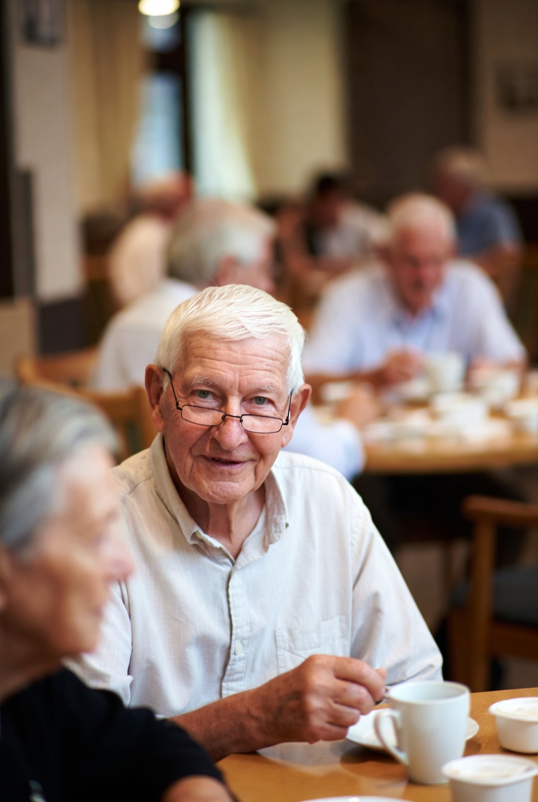 Profils de mangeurs âgés et personnalisation de l’offre alimentaire en gériatrie : apports de l’étude RENESSENS