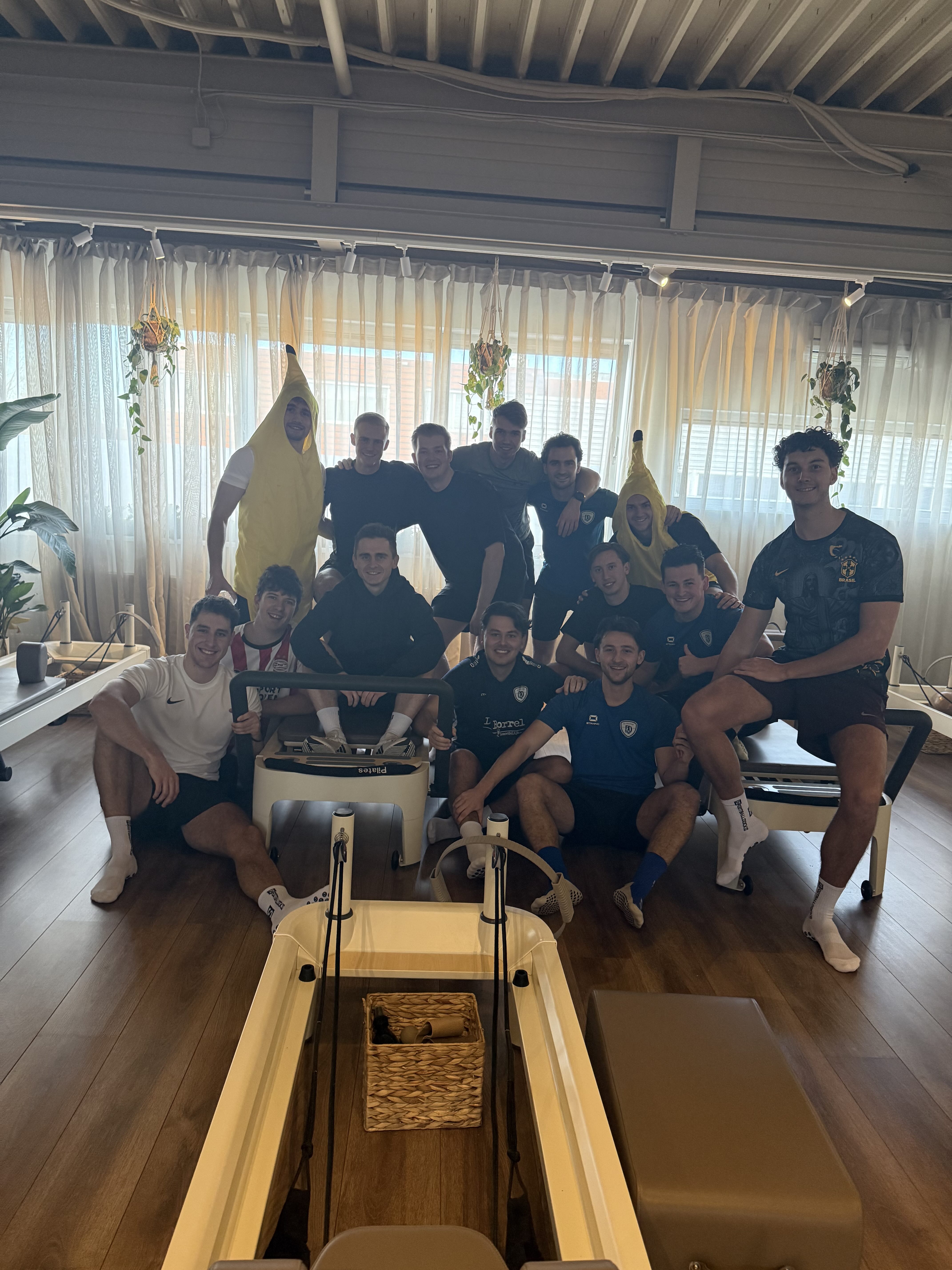 Sfeervol groepsmoment bij House of Eve