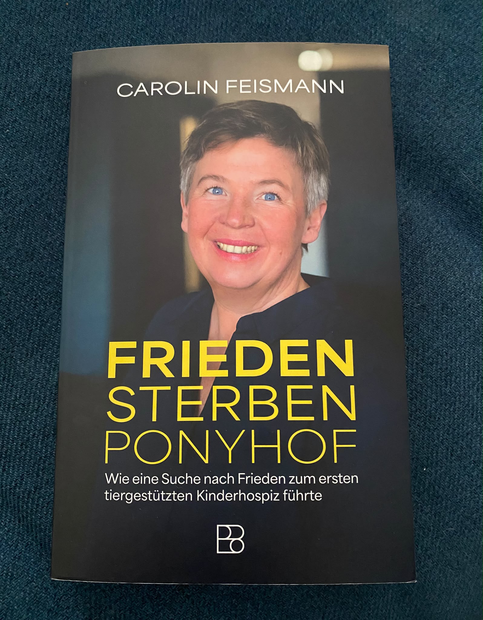 26.09.2026 Neue Publikation: FRIEDEN STERBEN PONYHOF: Wie eine Suche nach Frieden zum ersten tiergestützten Kinderhospiz führte. Biografischer Erfahrungsbericht.